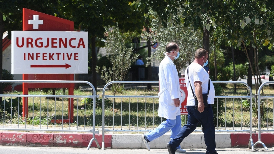Tre viktima dhe 156 raste të reja me COVID-19 në Shqipëri