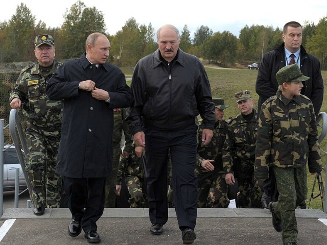 Moska shpreson që të mos i duhet të shpëtojë regjimin e Lukashenkos