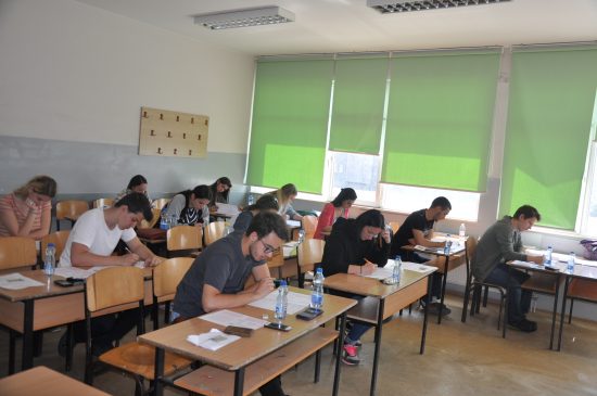 Të gjithë detajet si do të organizohet mësimi në një shkollë të mesme në Tiranë