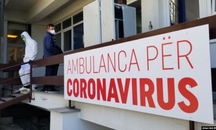 Mbi 75% e vdekjeve me koronavirusit të Kosovës ndodhën gjatë korrikut