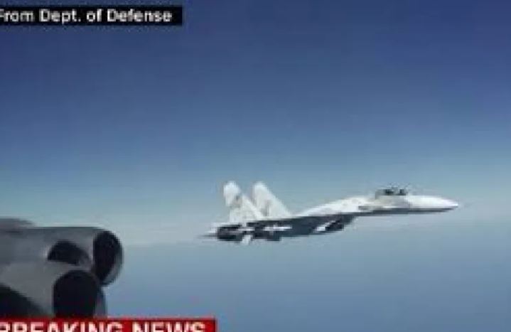 Për pak një incident ajror: Avionët rusë “kruhen” me një bombardues amerikan