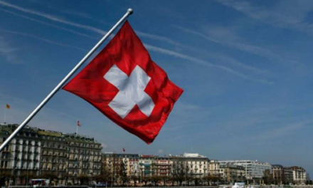 Zvicra ndalon udhëtimet nga Shqipëria