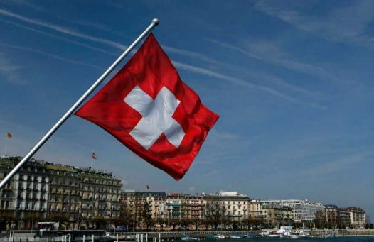 Zvicra ndalon udhëtimet nga Shqipëria