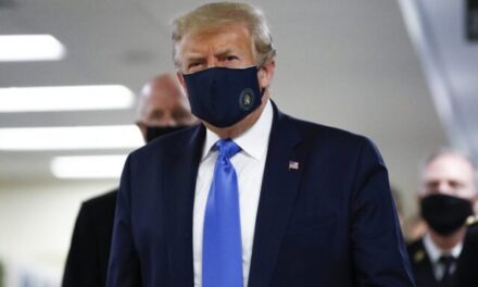 Trump: Nuk më pëlqen maska, por fitojmë shumë nga vënia e saj