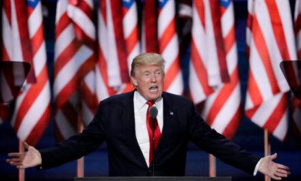 FJALIMI/ Trump zyrtarisht kandidat, i cilëson demokratët si “të çmendur”: Kam thyer rekorde ekonomike