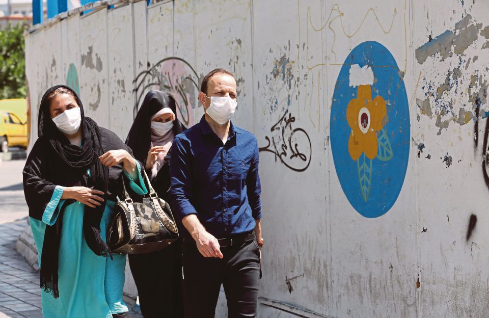 Publikoi bilancin e vërtetë të koronavirusit, Irani mbyll gazetën