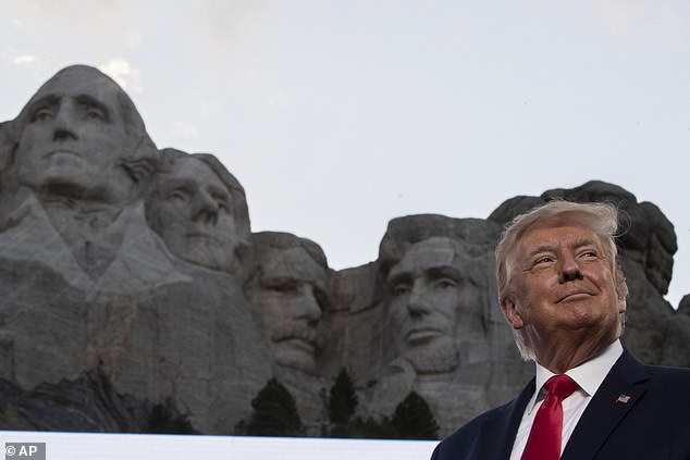 Portreti i Trump në malin Rushmore, Presidenti: Lajm i rremë, por duket ide e mirë