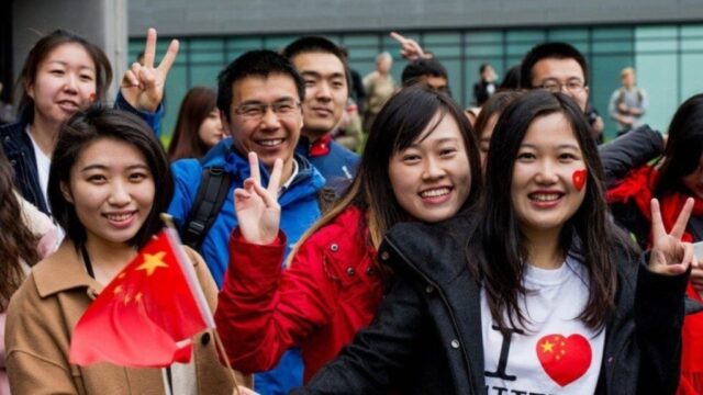 SHBA iu refuzon vizën 1000 studentëve kinezë, i konsideron të rrezikshëm për sigurinë