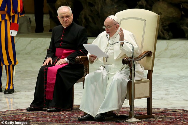 Papa Francesku: Kësaj zonje me emrin Covid duhet t’i bindemi