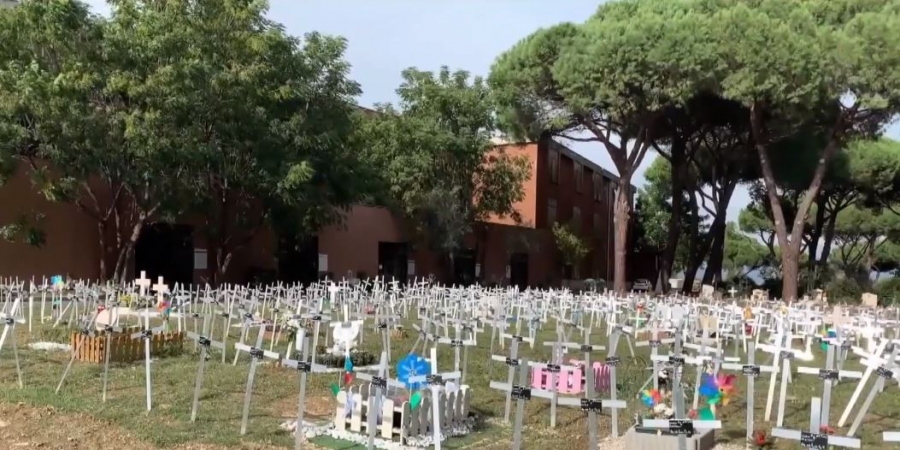 Varret e fetuseve të abortuara në Itali, nisin hetimet për përgjegjësit që vendosën emrat e nënave