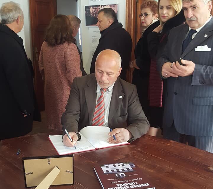 Deputeti i opozitës parlamentare “gjen zgjidhjen” për kufirin detar me Shqipërinë