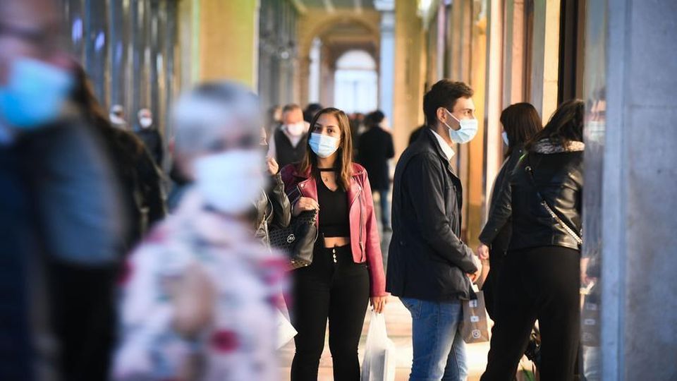 Italia redukton karantinën në 10 ditë. Ministri i Shëndetësisë: Stop festave, edhe në shtëpi