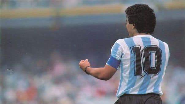 Ndahet nga jeta legjenda e futbollit Diego Armando Maradona