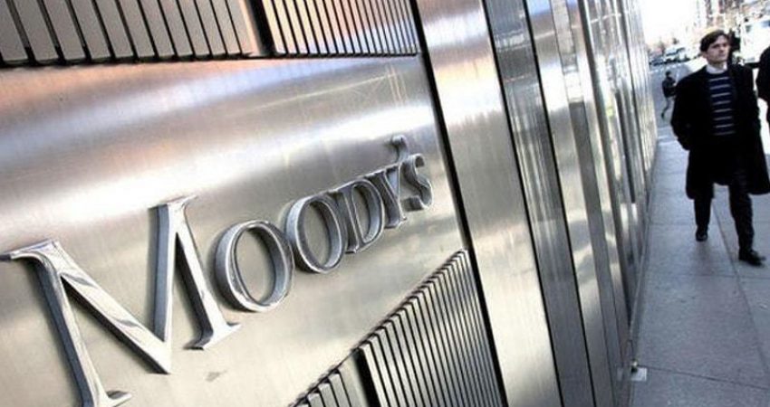 Moody’s: Pavarësisht rimëkëmbjes, pandemia do të lërë shenja të qëndrueshme në cilësinë e kredisë