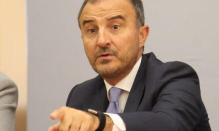 Mesazhi i ambasadorit Soreca: Jemi në moment kritik, duhet konsensus