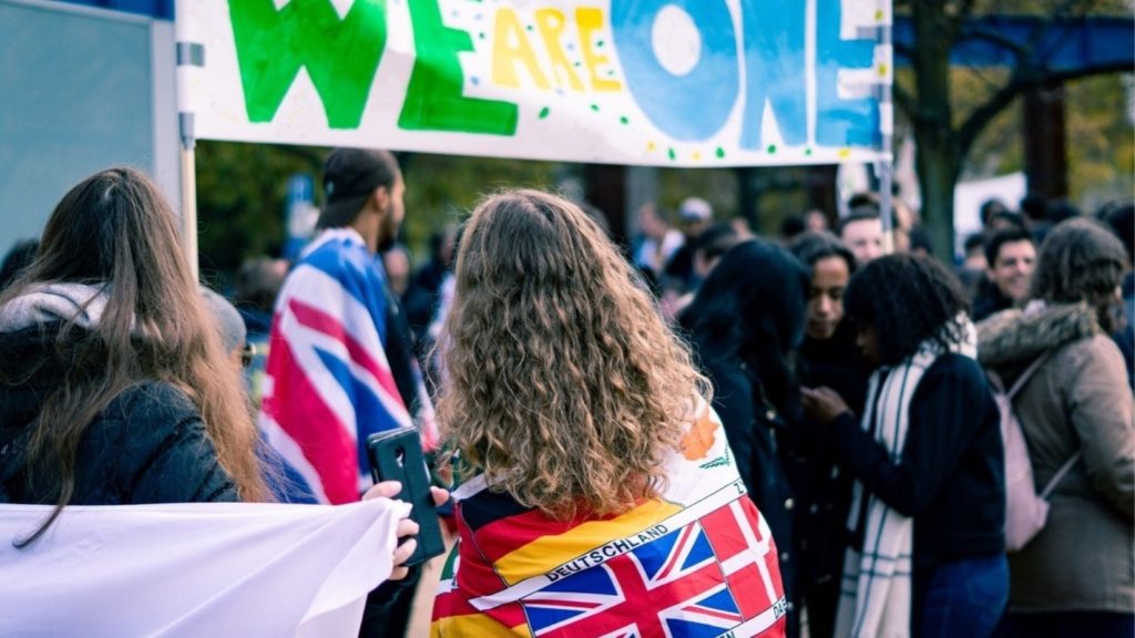 Londra “thyen” ëndrrën e studentëve europianë, stop Erasmusit, “rebelohet” Irlanda e Veriut