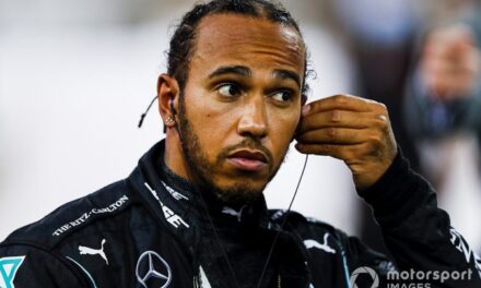 Infektohet kampioni i botës në Formula 1, Hamilton