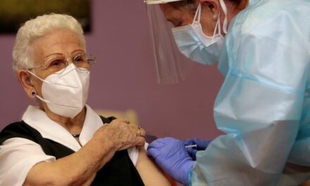 Spanja krijon një regjistër për qytetarët që refuzojnë vaksinimin
