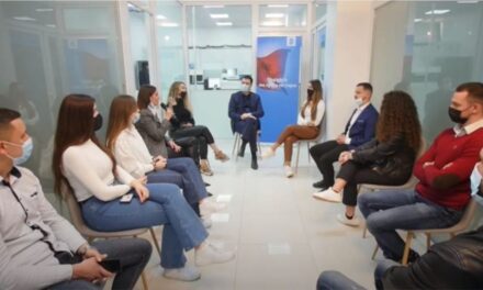 “Shqipëria të mos jetë laborator për mjekë në Evropë”, Basha takon studentët e Mjekësisë