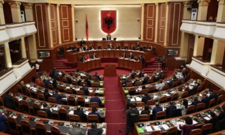 Kuvendi miraton sot ministrat e rinj, Xhaçkën e Peleshin