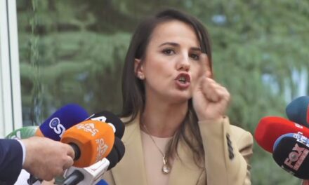 Rudina Hajdari shpall kandidaturën në Elbasan: Ka ardhur koha të rebelohemi