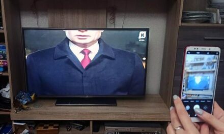 Shfaqën Putin “pa kokë”, televizioni rus do të ndëshkohet