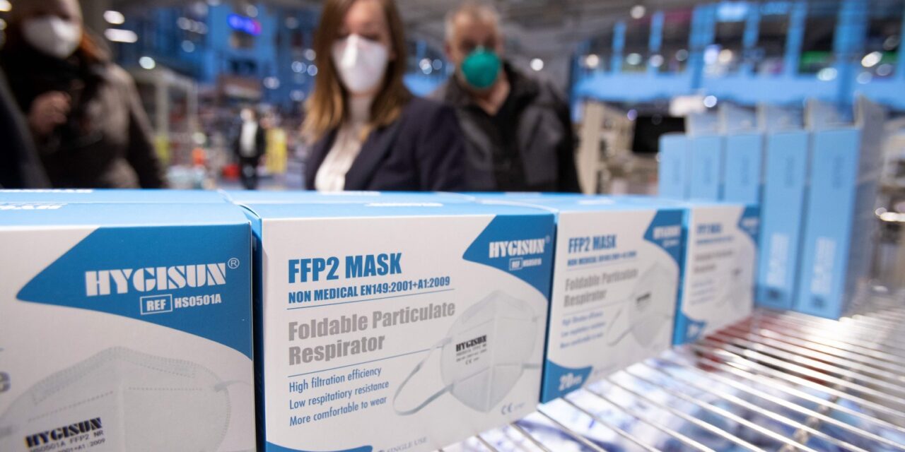 Austria dhe Franca bëjnë të detyrueshme mbajtjen e maskave kirurgjike
