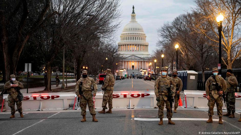 Uashingtoni i ngjan një “baze ushtarake”