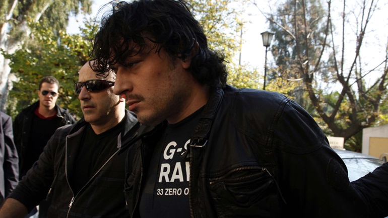 Alket Rizai “frikëson” policinë greke, kapet në BMW-në luksoze
