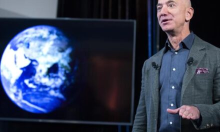 Dhuroi 10 miliardë dollarë, Jeff Bezos është filantropi më bujar i 2020-ës