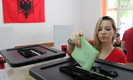 25 Prilli: 30% e shqiptarëve të pavendosur. Tirana me numrin më të lartë