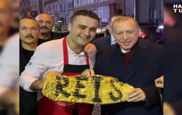 Kuzhinieri turk më famë: S’i reziston dot as Erdogani e as Ronaldo