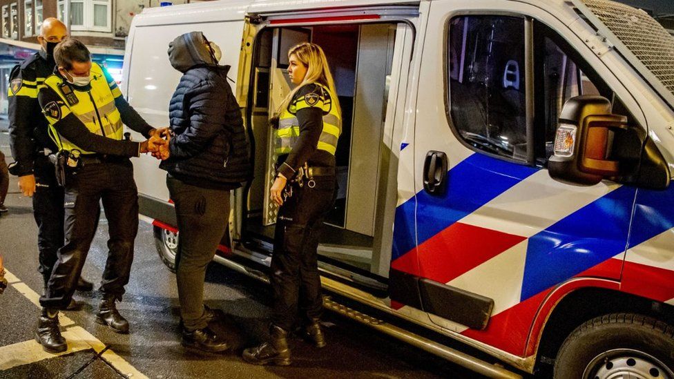 Shkel të drejtat e lëvizjes së lirë, Gjykata heq kufizimet antiCovid në Holandë