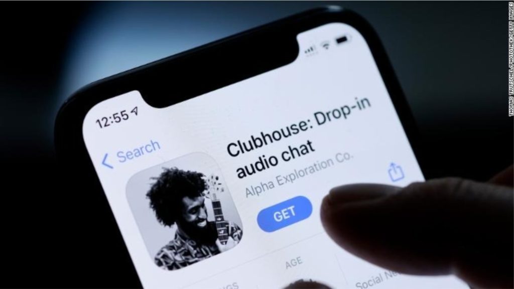 Clubhouse, aplikacioni i ri që po fikson miliona njerëz dhe “po shqetëson” Twitterin