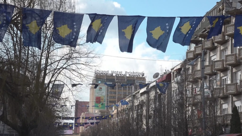 Festohet sot 13-vjetori i pavarësisë së Kosovës