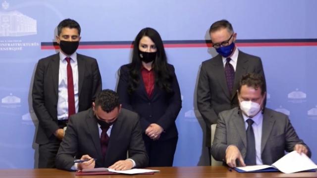 Firmoset kontrata për ndërtimin e hekurudhës Tiranë-Durrës