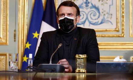 Macron drejt një “karriere” të re, po shndërrohet në virolog