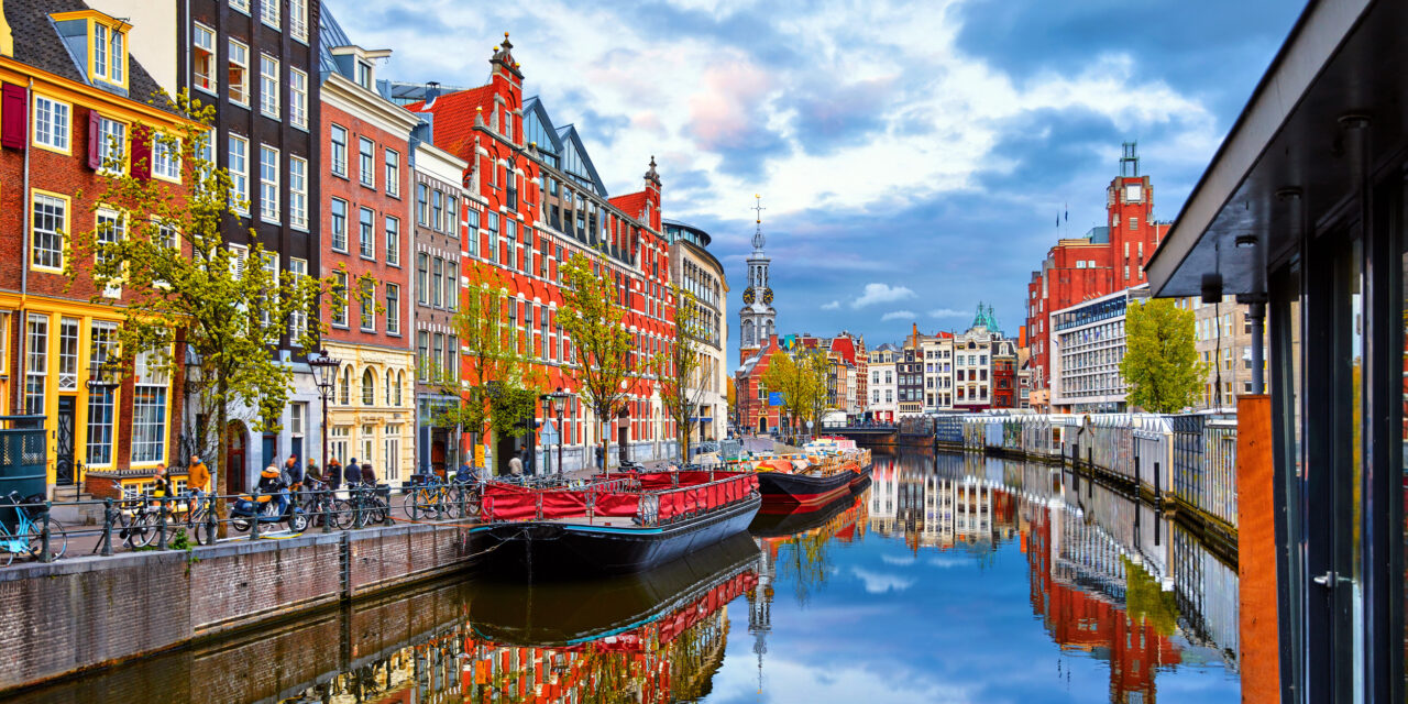 Amsterdami “mund” Londrën, bëhet kryeqyteti tregtar i Europës