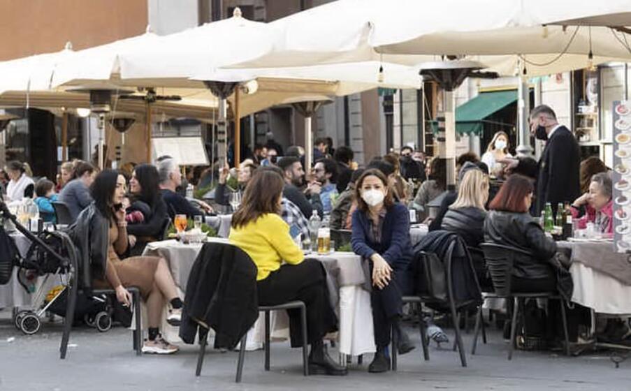 Ulet niveli i pozitivitetit në Itali, për herë të parë një rajon kalon në zonë të bardhë
