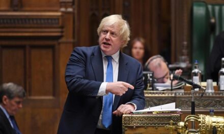 Boris Johnson i bindur në planin e daljes nga kriza e Covid: Gjithçka merr fund në 21 Qershor