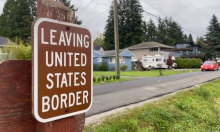 SHBA mbyll kufirin tokësor me Kanadanë dhe Meksikën