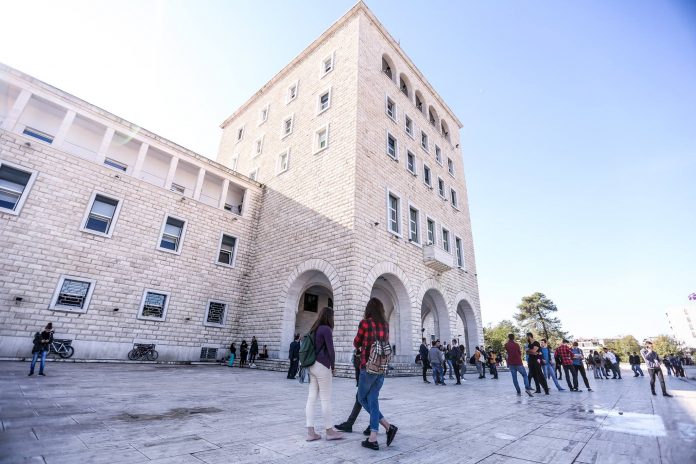 Universiteti i Tiranës: Provimet e semestrit të parë, online