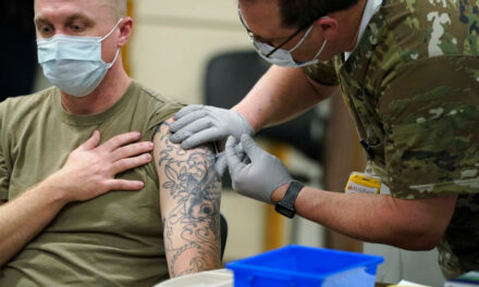 Një e treta e ushtarëve amerikanë nuk duan të vaksinohen
