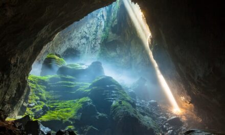 Eksploroni shpellën më të madhe në botë (FOTO)