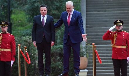 Rama uron Kurtin për detyrën e Kryeministrit, e fton për vizitë në Tiranë