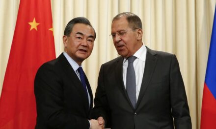 Lavrov vizitë në Kinë: Të ulim varësinë nga dollari amerikan