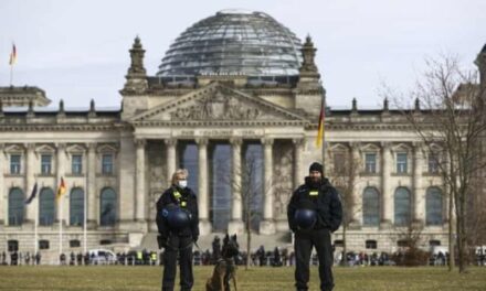 Karantinë për ata që vijnë nga jashtë, Gjermania planifikon të zgjasë izolimin deri në prill