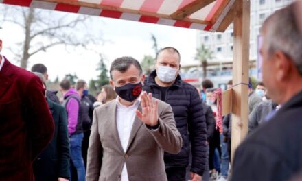 Incidenti në Elbasan, Balla: Inskenim i Metës me duart e Bashës