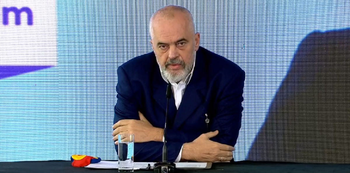 “Zgjohet i buavitur dhe i shpall luftë Greqisë”, Rama tallet keq me kandidatët e PD në Tiranë