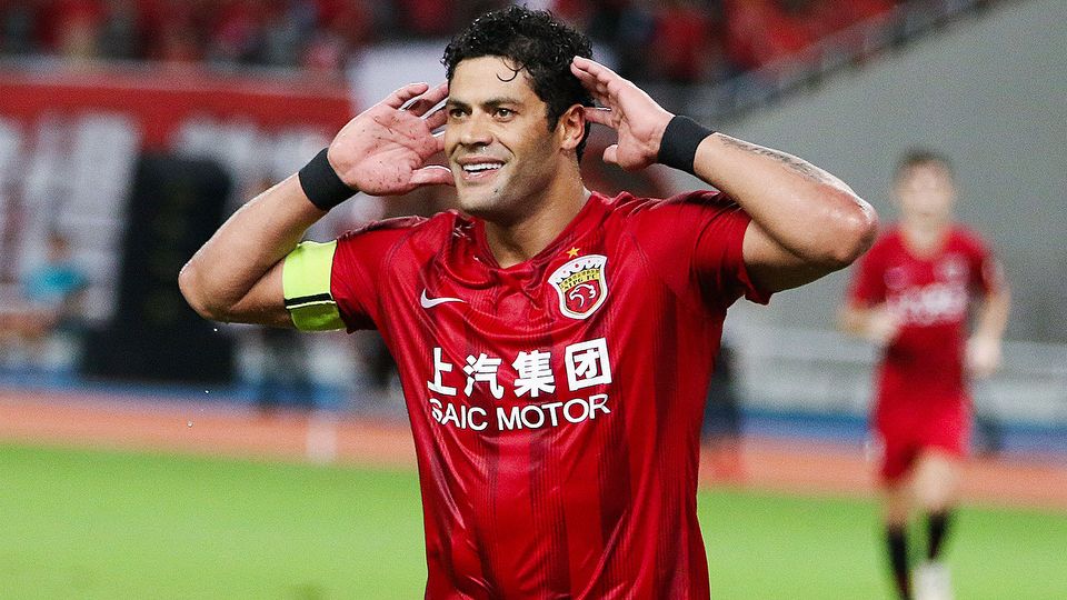 Futbolli kinez ka falimentuar: Si shpenzimet e tepruara zhdukën shumë klube të vendit aziatik